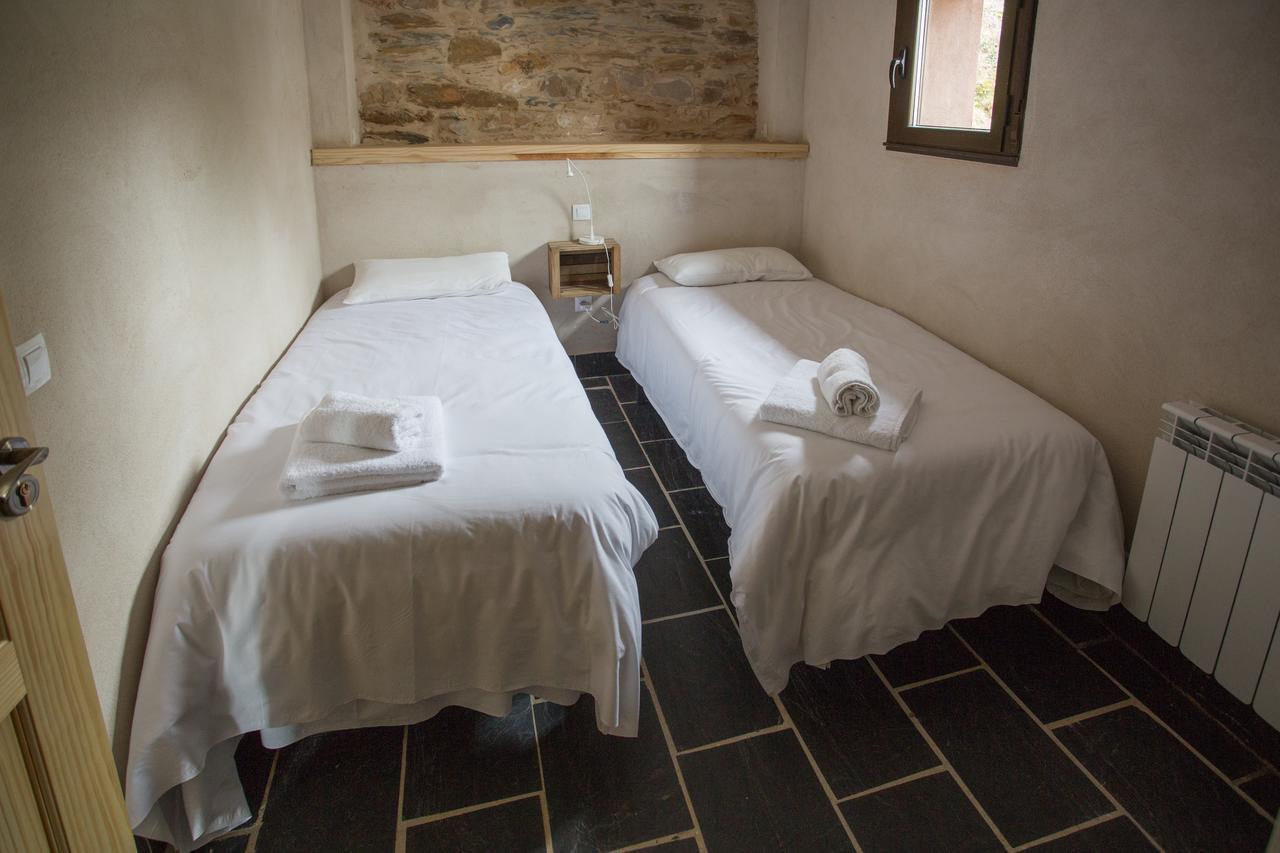 Os Feleitos Guest House Orellan Exterior photo